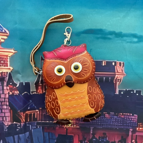 Handmade Handbags - Handmade Leather Owl Wristlet
